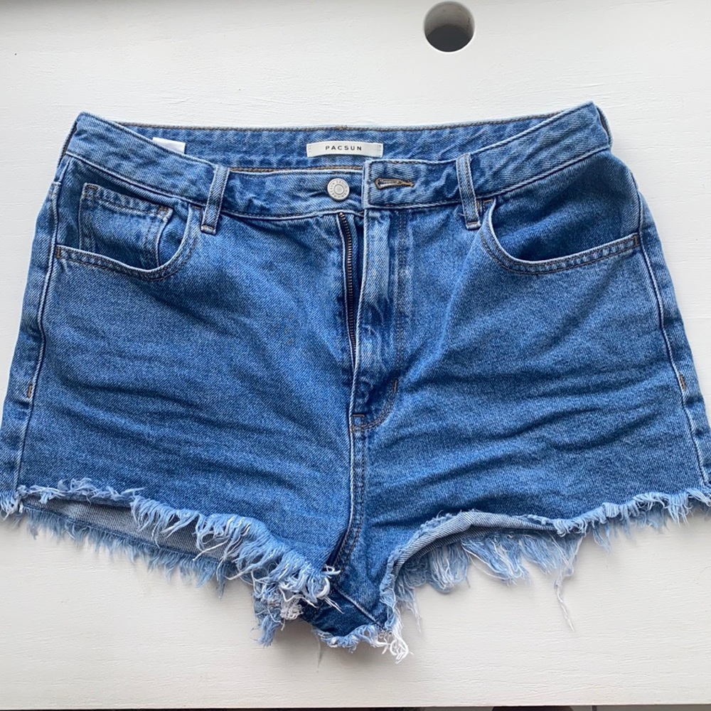 Barley worn high rise pacsun shorts